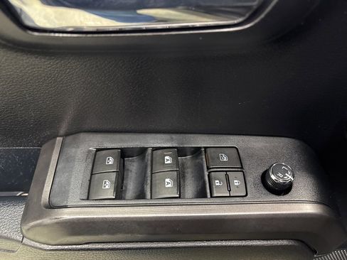 Used 2017 Toyota Tacoma TRD Sport w/ Tow Package image 16