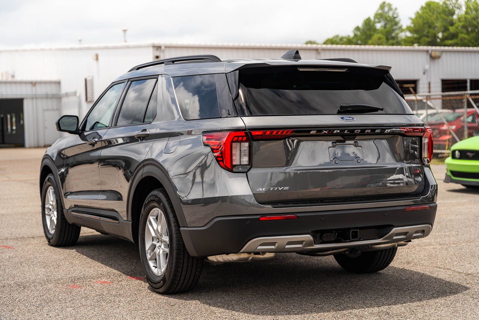New 2026 Ford Explorer Active w/ Active Comfort Package RWD image 3