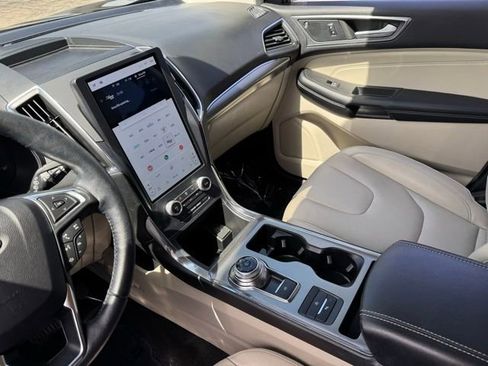 Certified 2022 Ford Edge Titanium AWD/4WD image 15