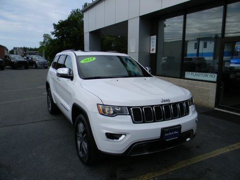 Used 2019 Jeep Grand Cherokee Limited AWD/4WD image 2