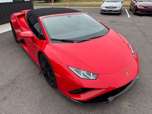 Used 2020 Lamborghini Huracan EVO RWD image 12