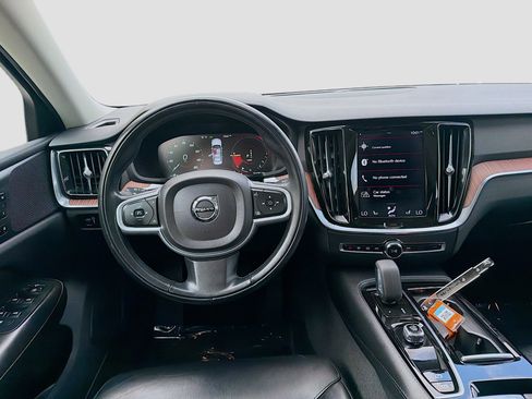 Used 2022 Volvo S60 T8 R-Design Expression w/ Advanced Package AWD/4WD image 20
