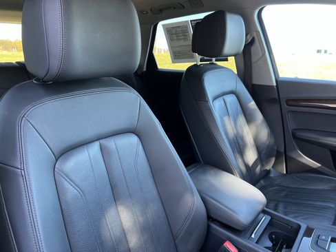 Used 2019 Audi Q5 2.0T Premium Plus w/ Premium Plus Package image 35