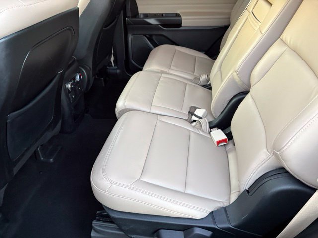 Used 2020 Ford Explorer XLT w/ Equipment Group 202A AWD/4WD image 28