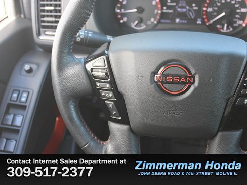 Used 2022 Nissan Frontier PRO-4X AWD/4WD image 11