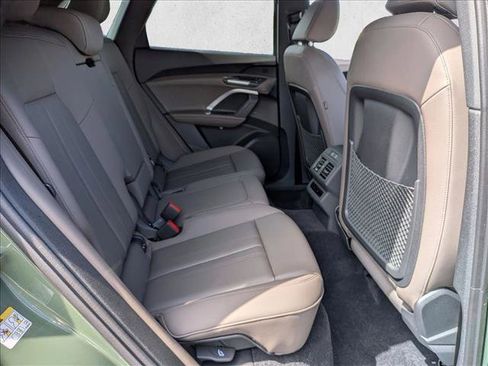 Used 2025 Audi Q5 Premium w/ Convenience Package image 22