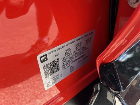 New 2025 Chevrolet Equinox EV RS image 25