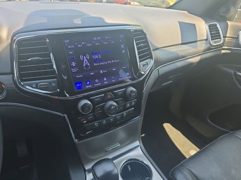 Used 2021 Jeep Grand Cherokee Limited w/ Luxury Group II RWD image 19