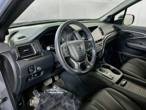 Used 2023 Honda Passport TrailSport image 9