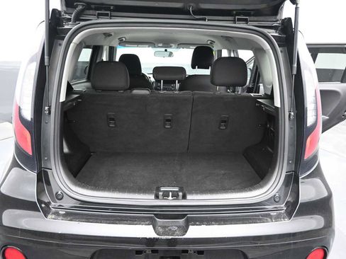 Used 2017 Kia Soul + image 13