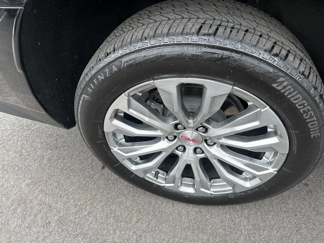Used 2024 GMC Yukon XL Denali AWD/4WD image 10