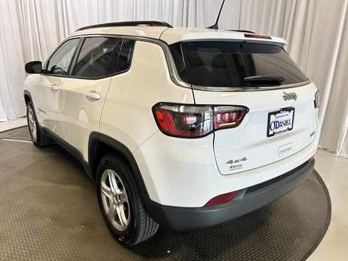 Used 2023 Jeep Compass Latitude AWD/4WD image 25