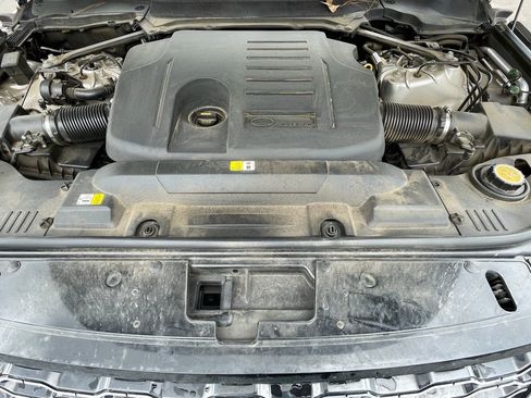 Used 2020 Land Rover Range Rover HSE image 33