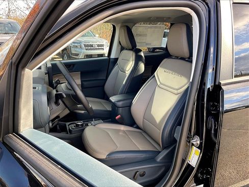 New 2025 Ford Maverick Lariat w/ 4K Tow Package image 11