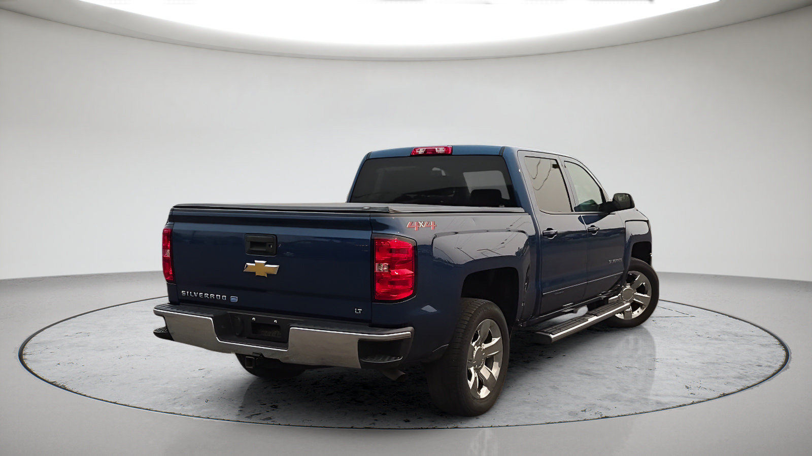 Used 2018 Chevrolet Silverado 1500 LT w/ LT Eassist Package AWD/4WD image 7
