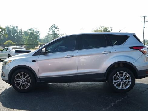 Used 2017 Ford Escape SE FWD image 23