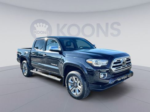 Used 2018 Toyota Tacoma Limited image 10