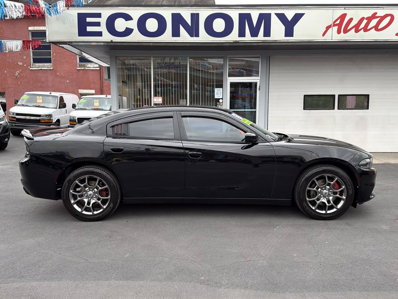 Used 2015 Dodge Charger SE w/ Popular Equipment Group AWD/4WD image 2