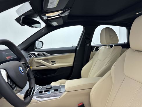Used 2025 BMW i4 xDrive40i w/ Parking Assistance Package image 24