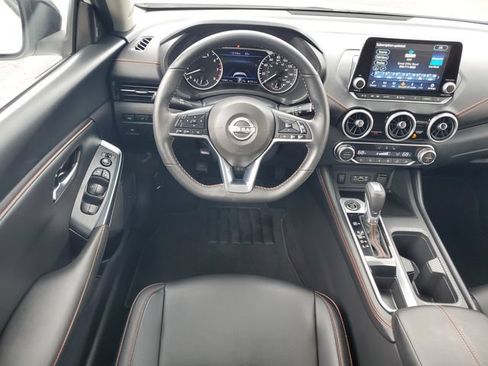 Used 2025 Nissan Sentra SR w/ SR Premium Package FWD image 15
