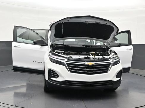 Used 2023 Chevrolet Equinox LS FWD image 42