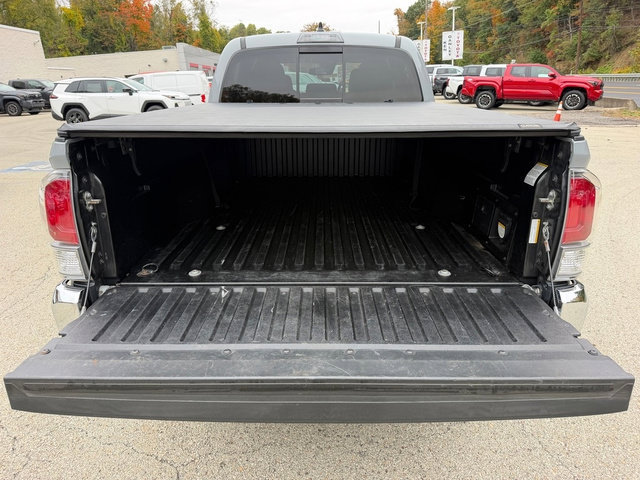 Certified 2020 Toyota Tacoma TRD Off-Road AWD/4WD image 7