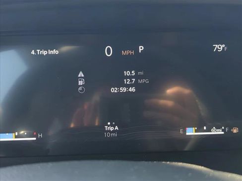 New 2025 Jeep Grand Cherokee Altitude image 11