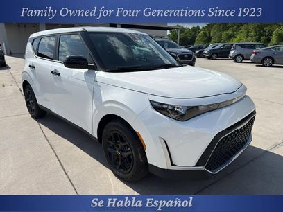 Used 2025 Kia Soul LX w/ LX Technology Package