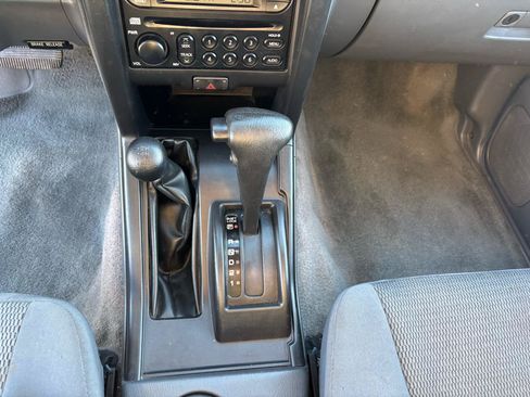 Used 2004 Nissan Frontier XE w/ (PWR) XE Pwr Pkg AWD/4WD image 18