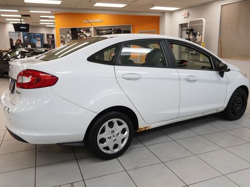 Used 2012 Ford Fiesta S FWD image 11