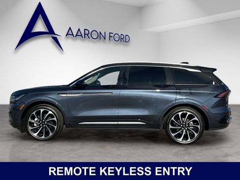 Used 2024 Lincoln Nautilus Black Label AWD/4WD image 3