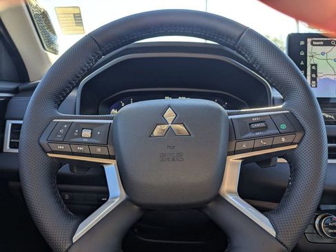 New 2026 Mitsubishi Outlander SE FWD image 30