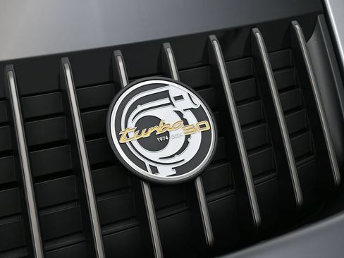 Certified 2025 Porsche 911 Turbo AWD/4WD image 15