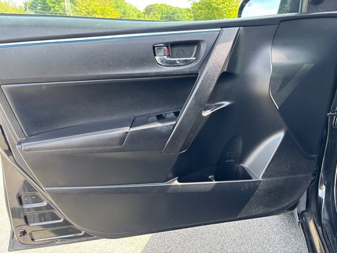 Used 2014 Toyota Corolla S FWD image 10