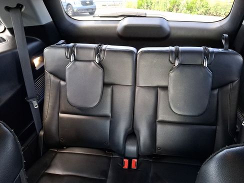 Used 2020 Ford Explorer XLT w/ Equipment Group 202A AWD/4WD image 12