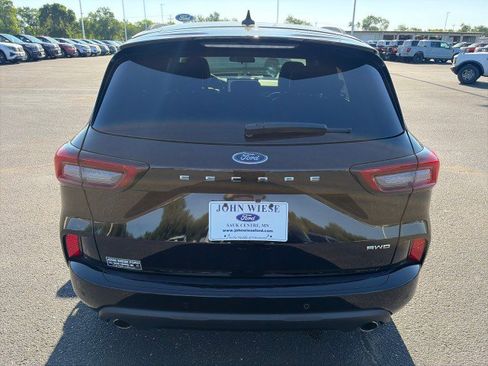 Used 2024 Ford Escape ST-Line w/ Tech Pack #1 AWD/4WD image 4