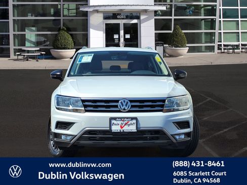 Used 2019 Volkswagen Tiguan SEL w/ 3rd Row Seat Package image 2