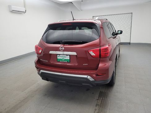 Used 2017 Nissan Pathfinder S image 7