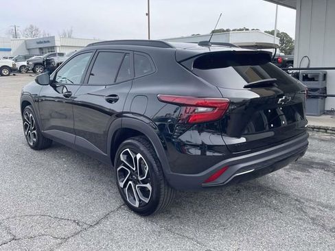Certified 2025 Chevrolet Trax RS w/ Sunroof Package image 6