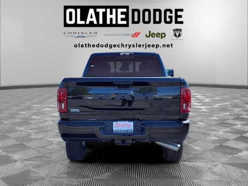 New 2026 RAM 2500 Laramie AWD/4WD image 25