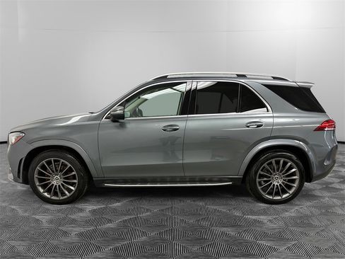 Used 2021 Mercedes-Benz GLE 450 4MATIC image 2