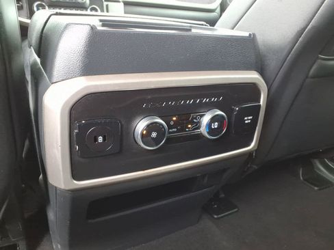 Used 2024 Ford Expedition XLT AWD/4WD image 7