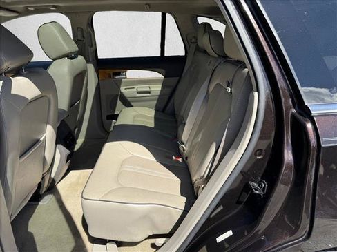 Used 2013 Lincoln MKX AWD image 18