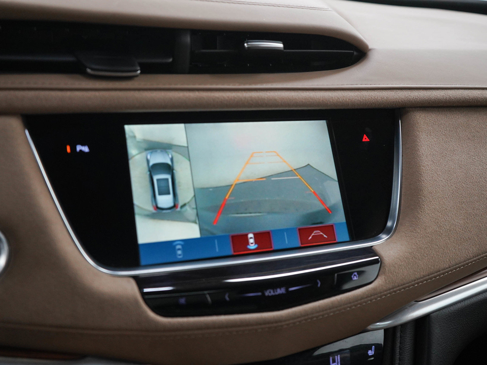 Used 2018 Cadillac XT5 Platinum AWD/4WD image 21