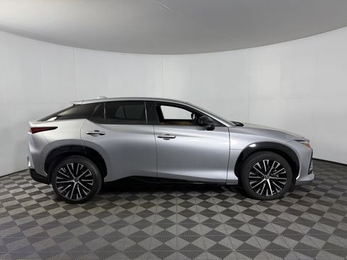 Used 2024 Lexus RZ 300e Premium image 6