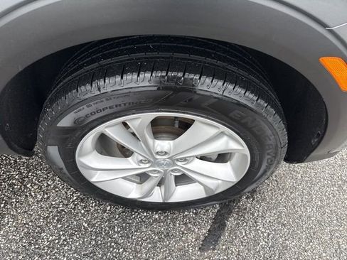 Used 2023 Buick Encore GX Preferred w/ Cold Weather Comfort Package AWD/4WD image 9