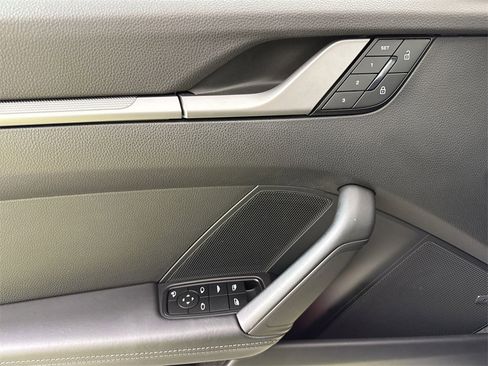 Certified 2025 Porsche 911 Carrera image 32