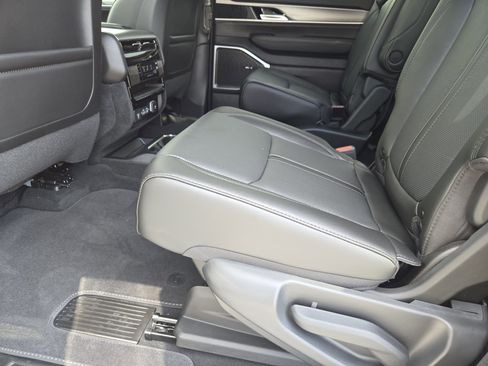 New 2026 Jeep Grand Wagoneer 4WD image 20