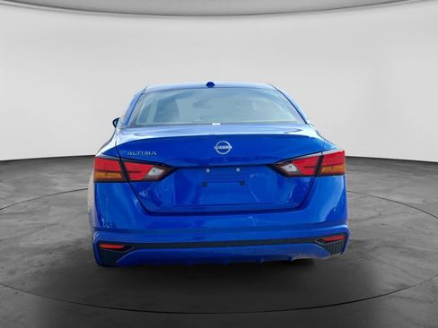 Used 2025 Nissan Altima 2.5 SV FWD image 7