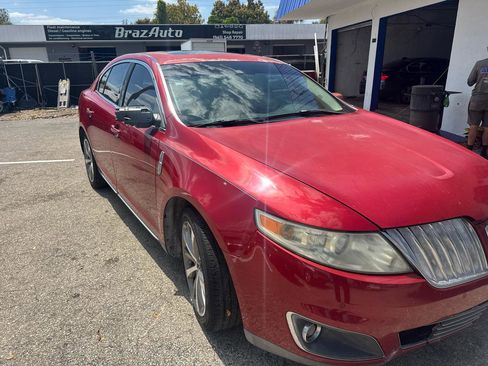 Used 2009 Lincoln MKS FWD image 2